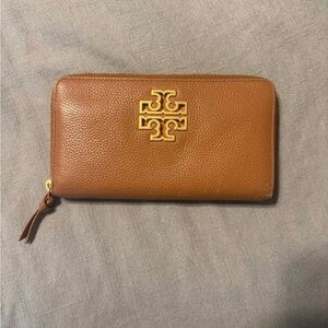 Tory Burch wallet
